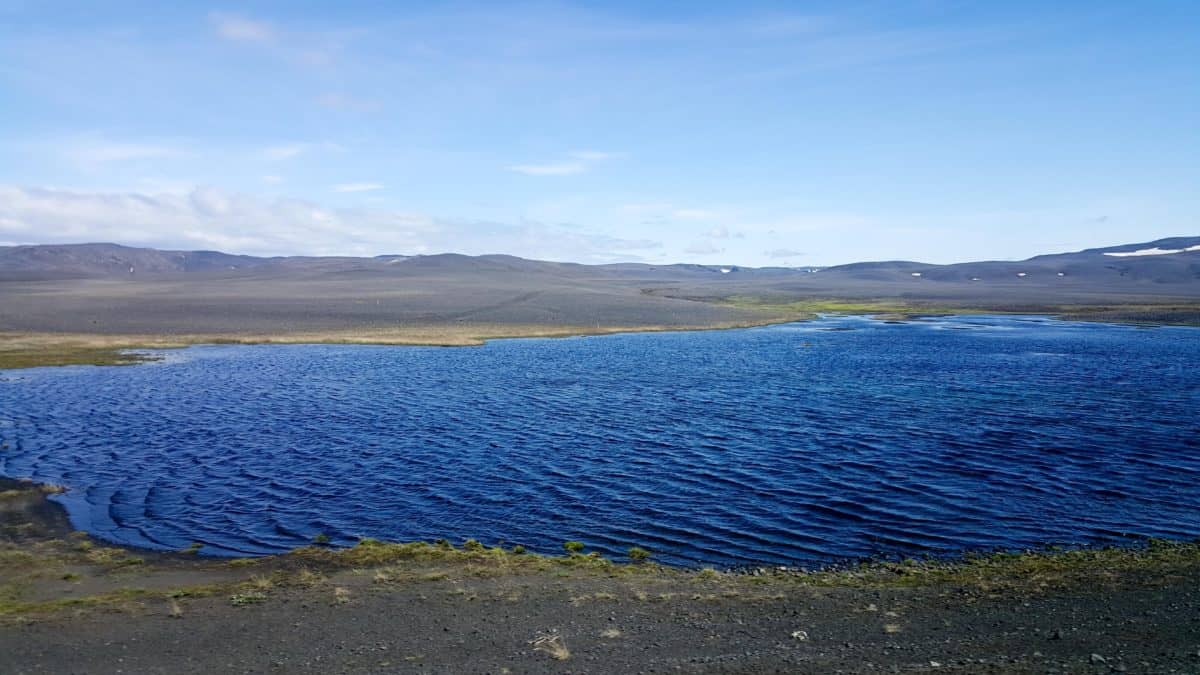 Lakes are one of the 10 Reasons Why Iceland Should Be Your Next Trip