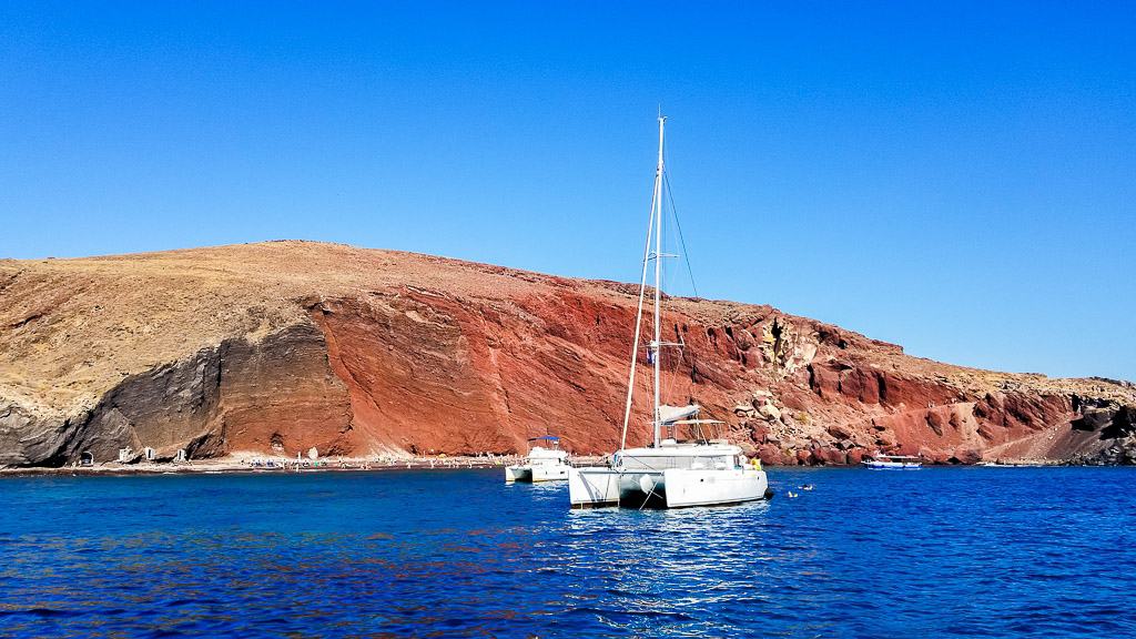 cruising is one of the things to do in santorini