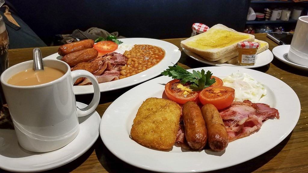 a full english breakfast is one of the food experiences to have in london