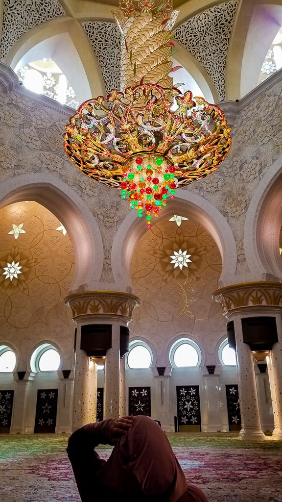 One of the seven crystal chandeliers in the Grand Mosque One of the seven crystal chandeliers in the Grand Mosque