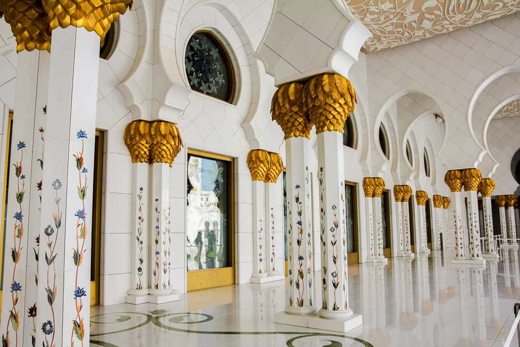 Visiting Sheikh Zayed Grand Mosque in Abu Dhabi