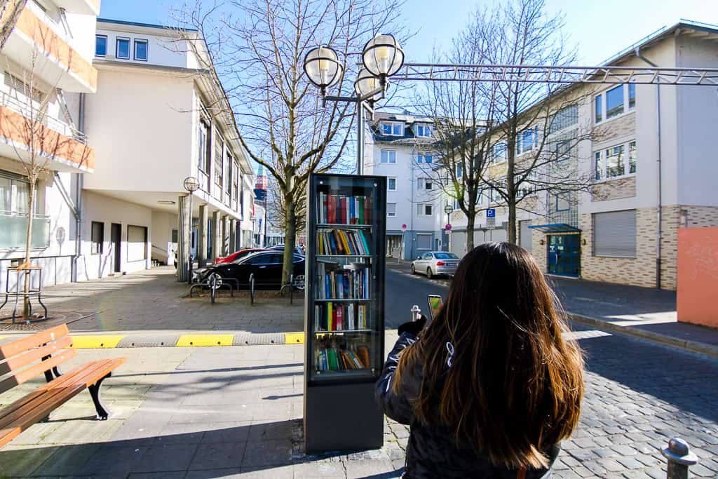 Walks around the residential areas of Frankfurt