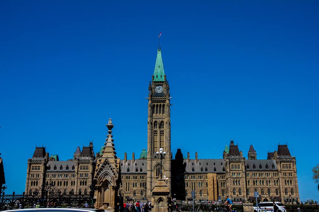 Taking In The Parliament of Canada Tour and How To Get In For Free!