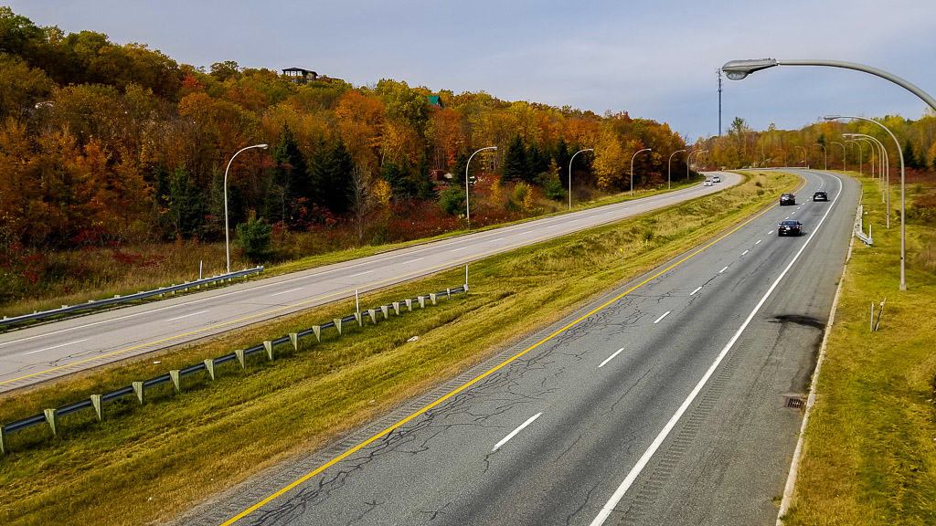 Going for a drive is one of the things to do in Ontario this fall