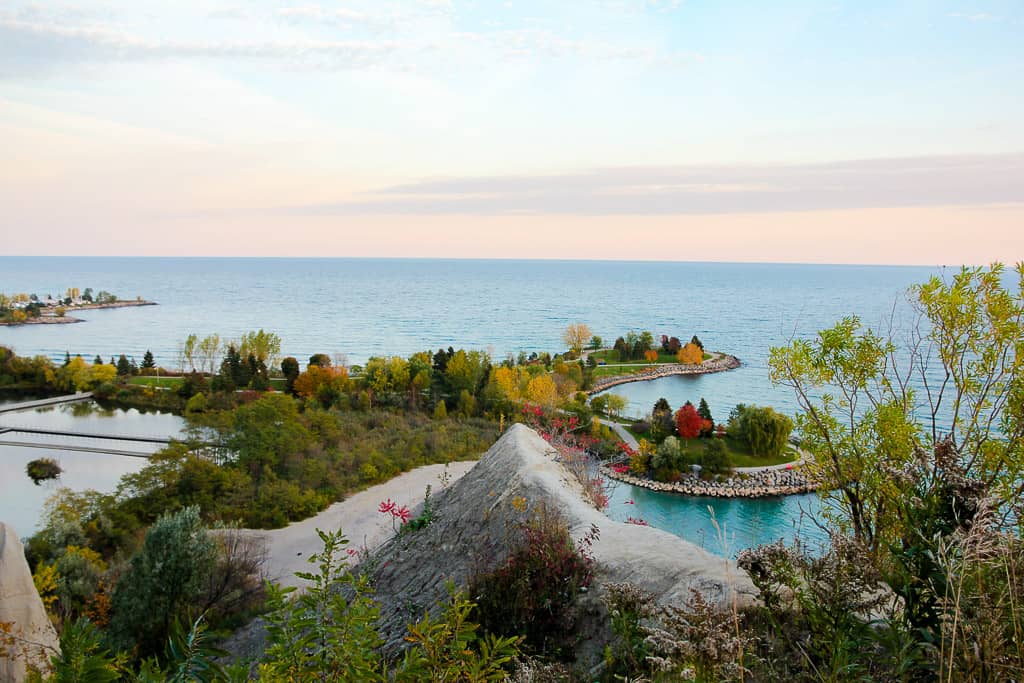 Hiking Scarborough Bluffs is one of the things to do in Toronto this fall