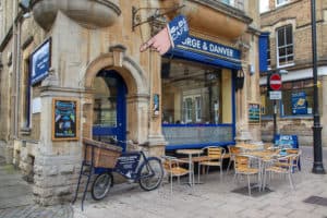 Eating lunch at a G&D cafe is one of the things to do on an Oxford Day Trip