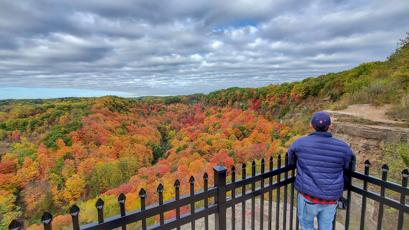 Hiking Dundas Peak