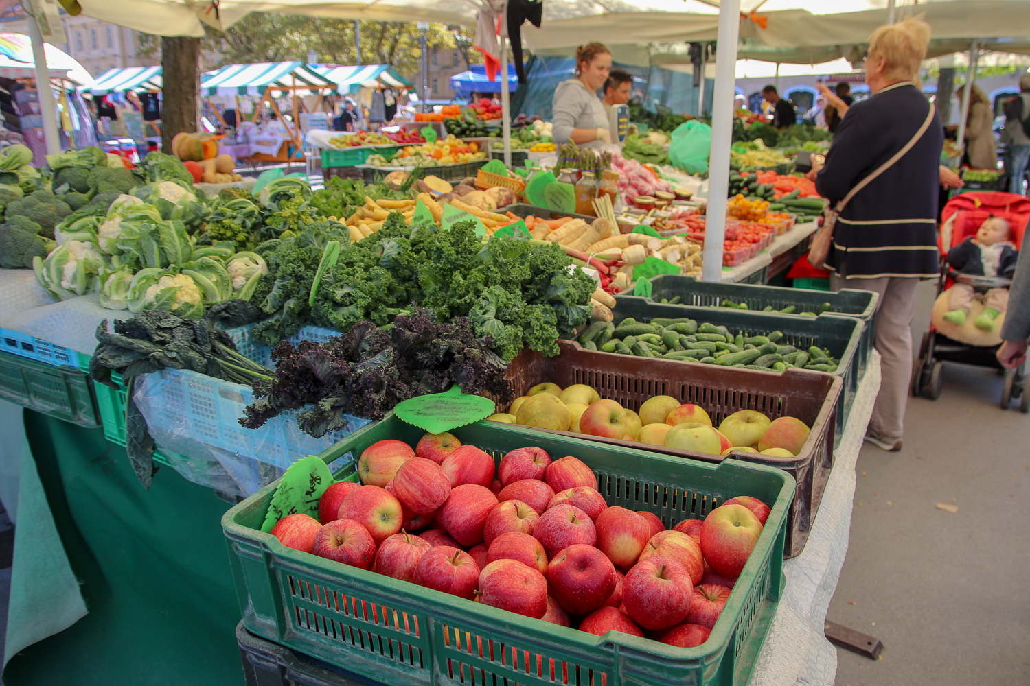 shopping at the central market and eating at open kitchen is one of the things to do in Ljubljana